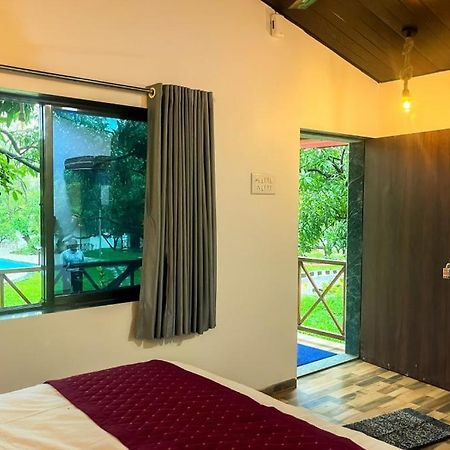 Hotel Mangozzz Magical World Panvel Exterior foto