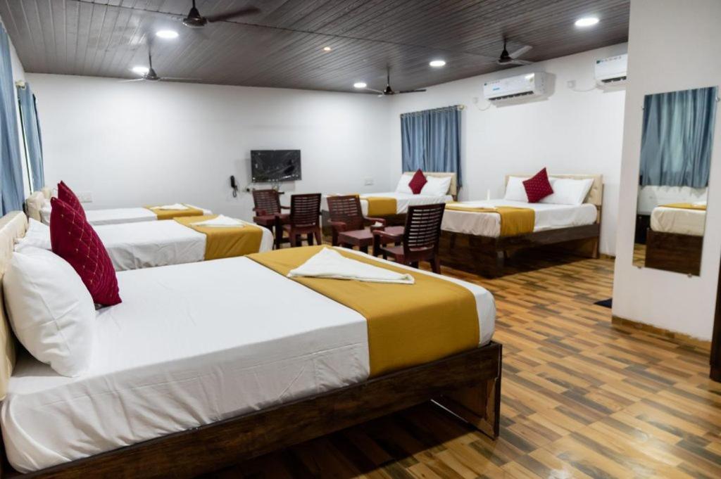 Hotel Mangozzz Magical World Panvel Exterior foto