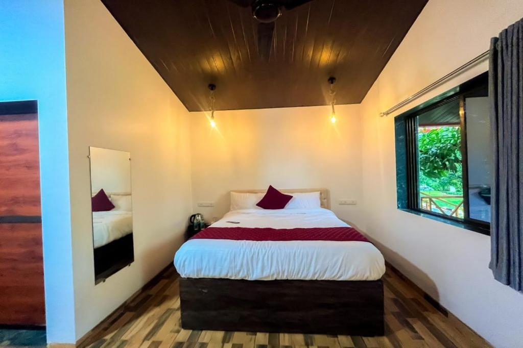 Hotel Mangozzz Magical World Panvel Exterior foto